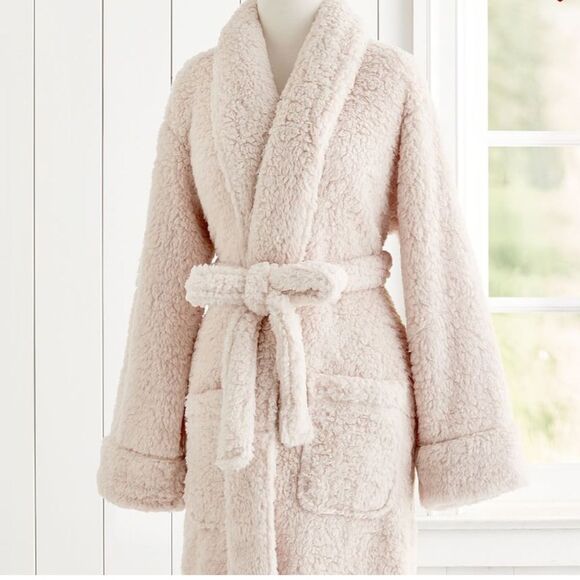 Pottery Barn Knee Length Teddy Bear Fluffy Cozy Sherpa Robe Ballet Blush Pink M - Picture 1 of 9